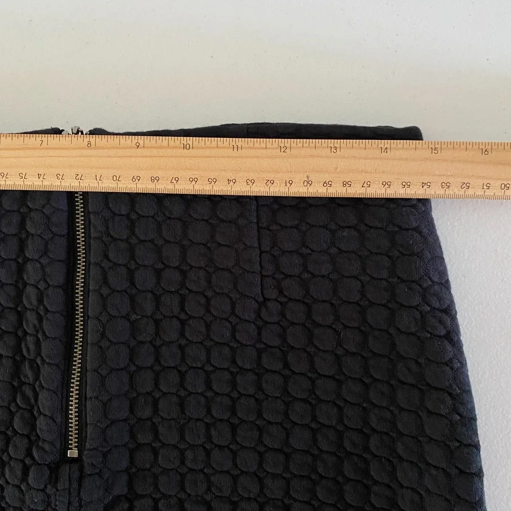 Laundry by Shelli‎ Segal Quilted Mini Skirt Black size 6 Zip Pocket
